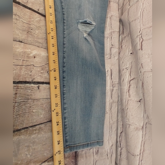 Torrid Premium Jegging Busted Knees Jeans 18 - Picture 8 of 15